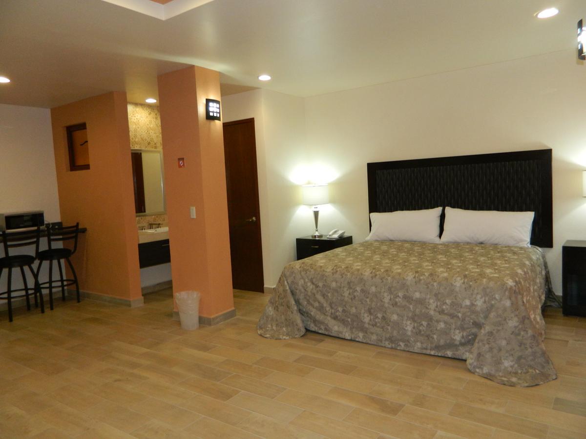 Hotel Plaza Bernal Exterior photo