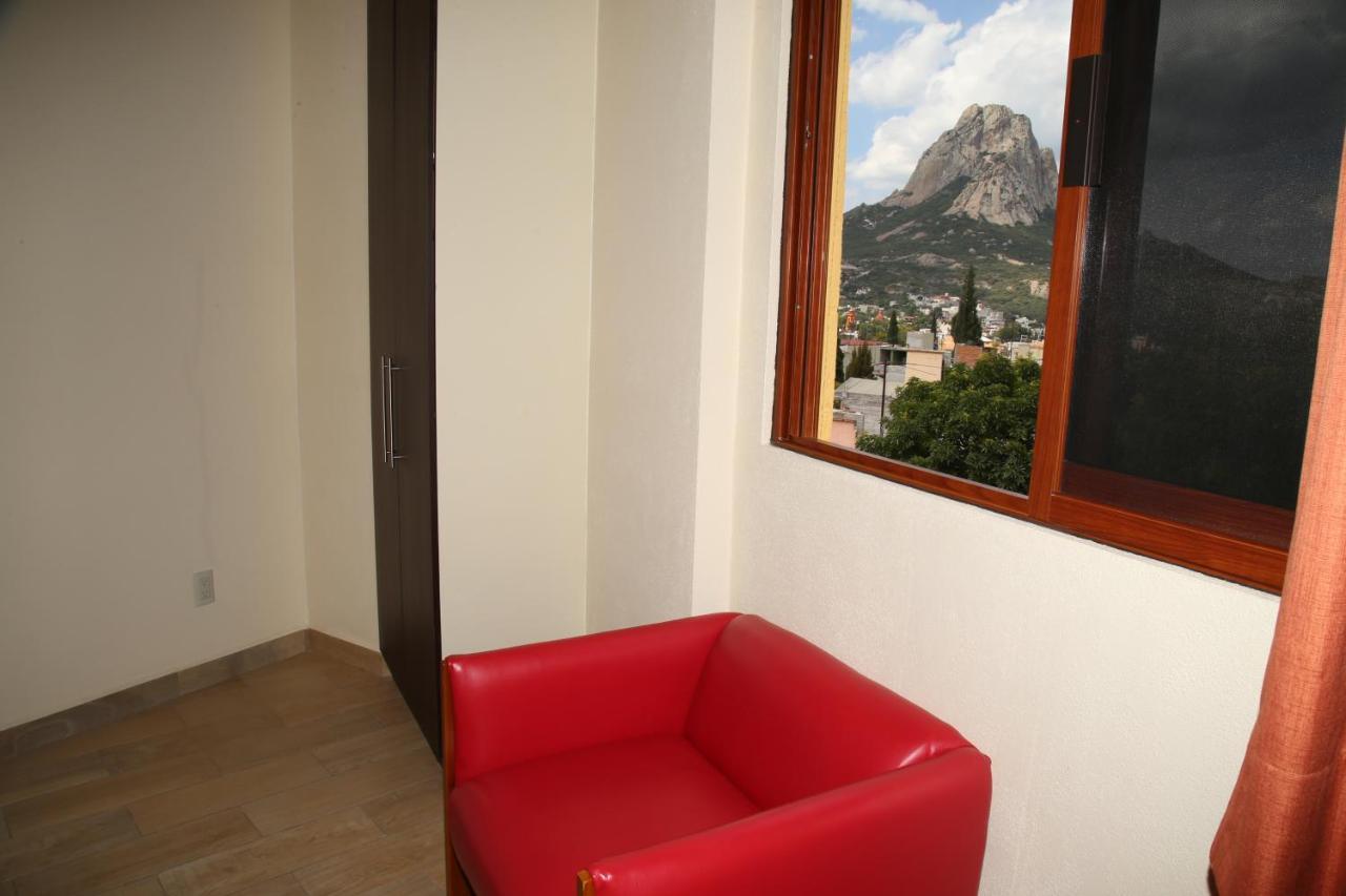 Hotel Plaza Bernal Exterior photo