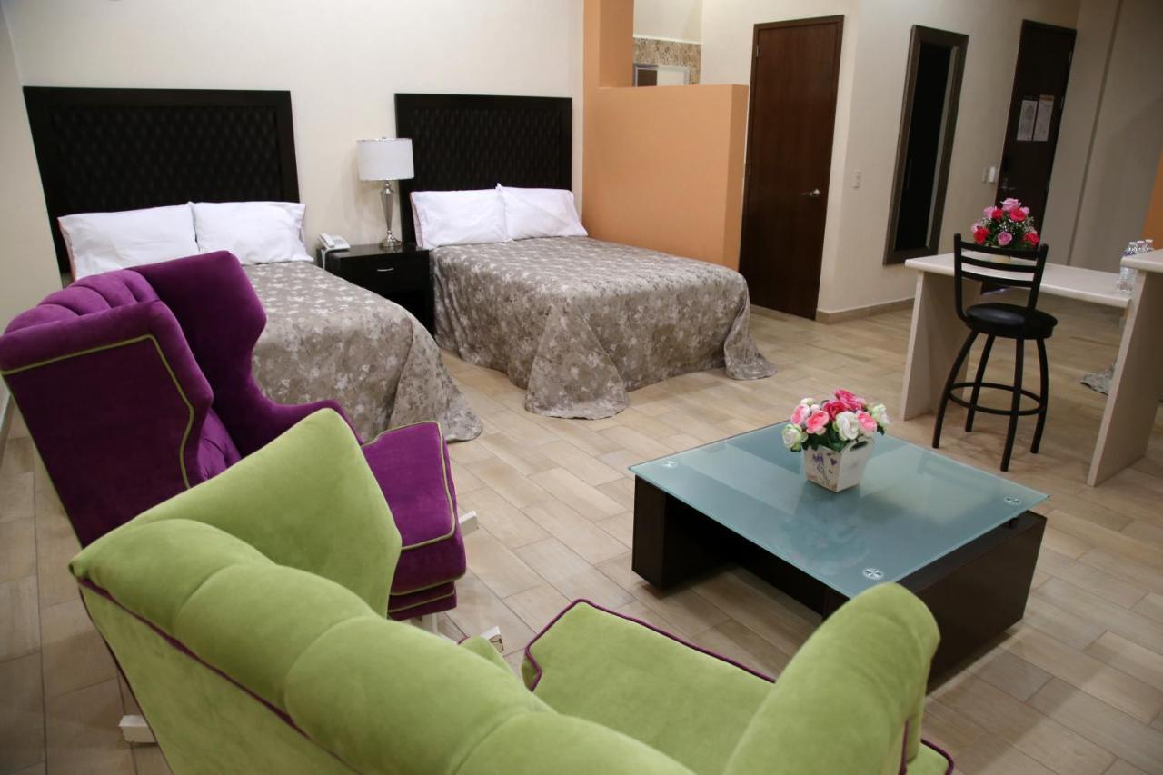 Hotel Plaza Bernal Exterior photo