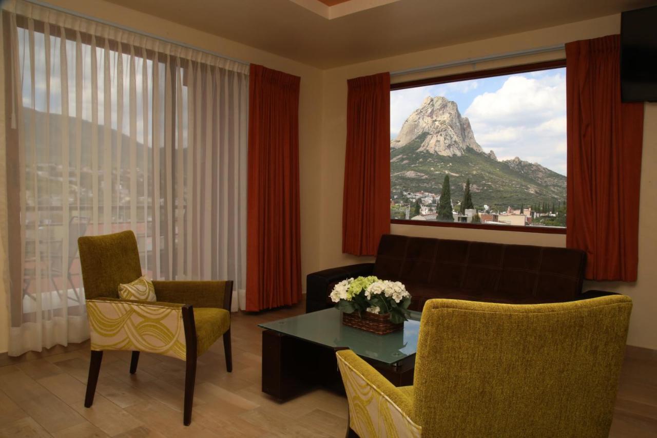 Hotel Plaza Bernal Exterior photo